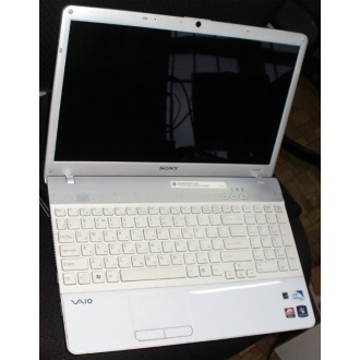 Ноутбук Sony Vaio VPCEB3E1R (Intel Pentium P6100 (2x2.0Ghz) /4096Mb DDR3 /320Gb /Radeon HD5470 /15.5" TFT 1366x768) - Коломна